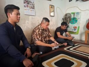 Ketua DPRD Kota Jambi Kemas Farid Alfarely Sambangi Rumah Korban Pemerkosaan
