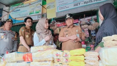 Walikota kota Jambi dan Wakil Walikota Melakukan Inspeksi Mendadak(Sidak)Melihat Kondisi Pasar Tradisional Talang Banjar Dan Melihat Harga Bahan Pokok Menjelang Hari Raya Idul Fitri 2026.